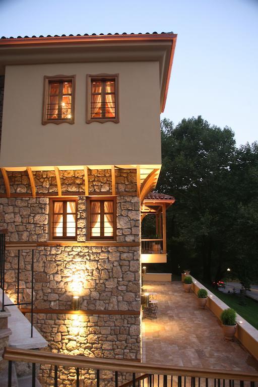 Roes Suites Káto Loutrákion 외부 사진